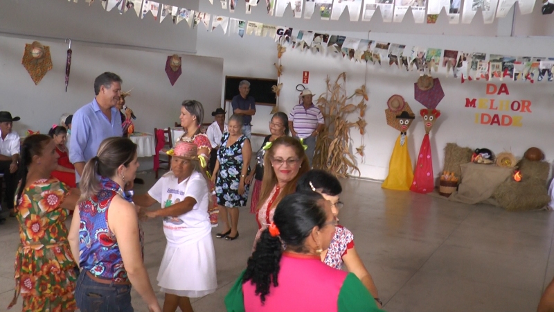 idososjunina02
