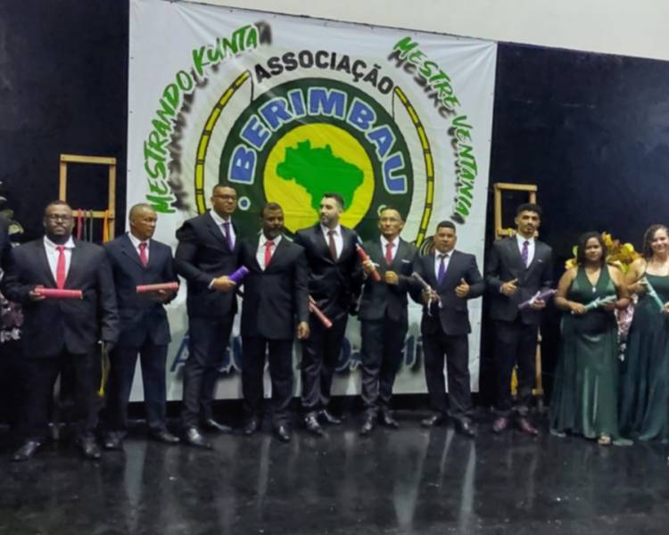 Oficina de Capoeira realiza cerimônia de graduação em Água Boa