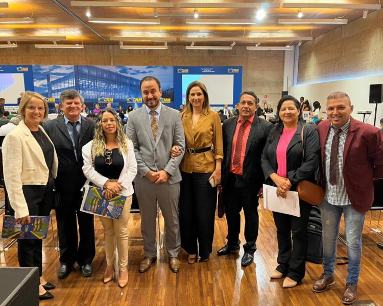 Prefeito e Comitiva de Água Boa buscam parcerias e recursos em Brasília