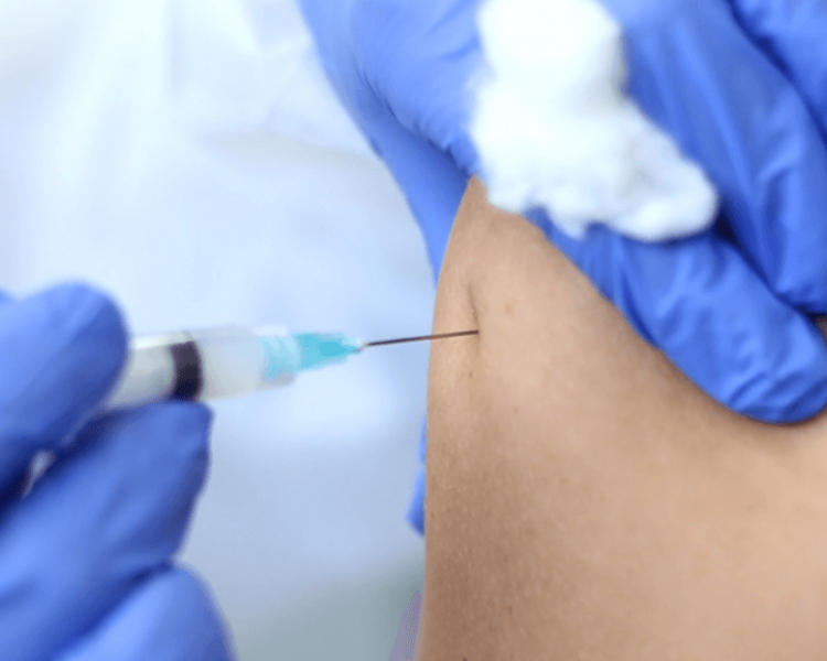 Vacinas contra varicela e meningite estão com público-alvo estendido temporariamente