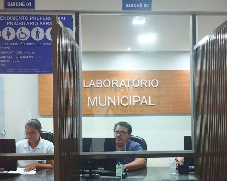 Reforma do Laboratório Municipal completa 1 ano