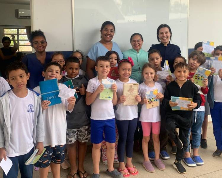 Vacinação na Escola Cecília Meireles é sucesso: pais devem ficar atentos às autorizações e ao envio das cadernetas