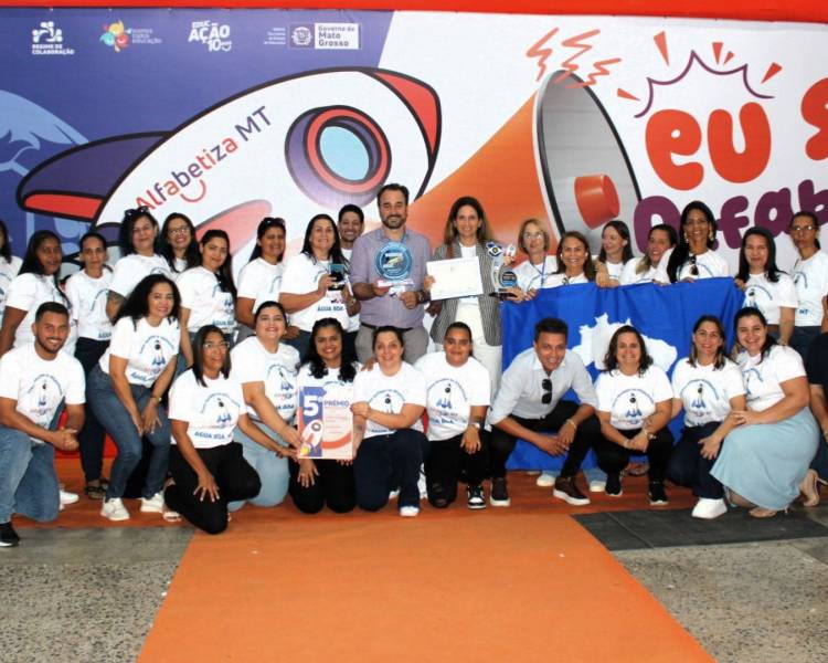 Água Boa é destaque estadual no 5º Prêmio Alfabetiza MT e conquista Selo Diamante na Educação