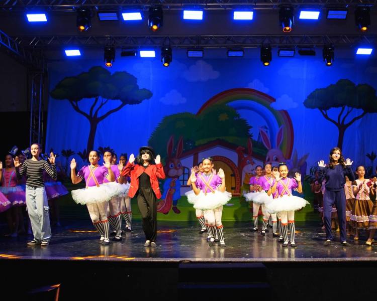 Segunda noite da Páscoa Encantada 2026 emociona público com apresentações culturais