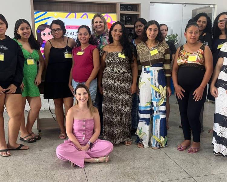 Cantinho da Cegonha promove palestra sobre saúde bucal para gestantes