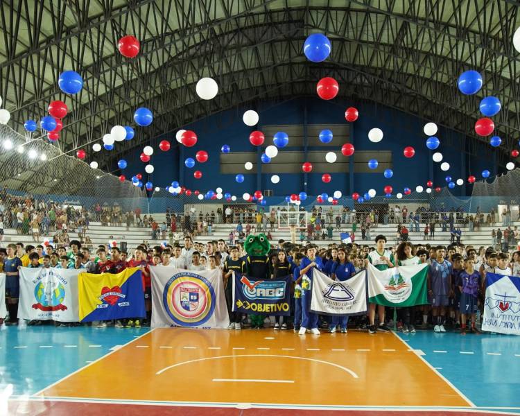 Energia e espírito esportivo marcam abertura dos Jogos Escolares e Estudantis de Água Boa 2026