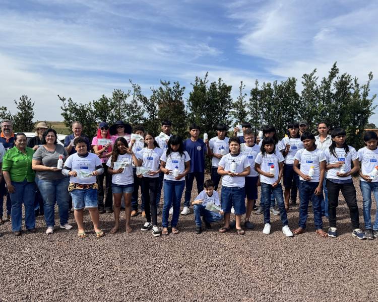 Semana do Meio Ambiente: alunos da Escola Simone de Freitas conhecem na prática a destinação dos resíduos sólidos