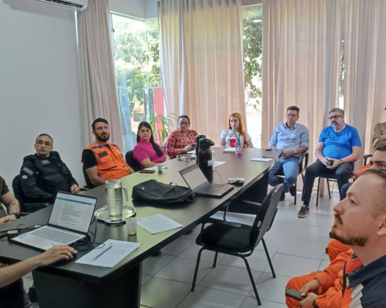 Defesa Civil Municipal fortalece integração com equipe estadual em reunião realizada em Água Boa