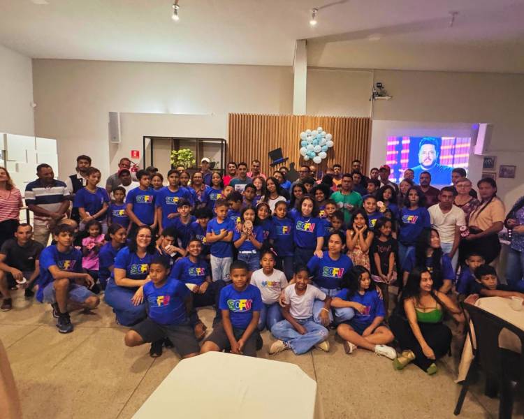 Palestra sobre paternidade e proteção marca comemoração do Dia dos Pais no SCFV