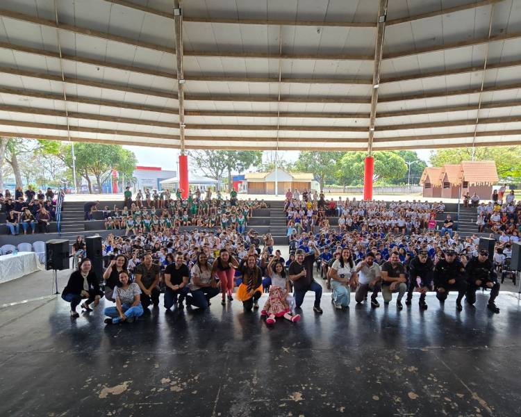 Projeto “Prevenção Começa na Escola” reúne estudantes de Água Boa para conscientização e prevenção da violência