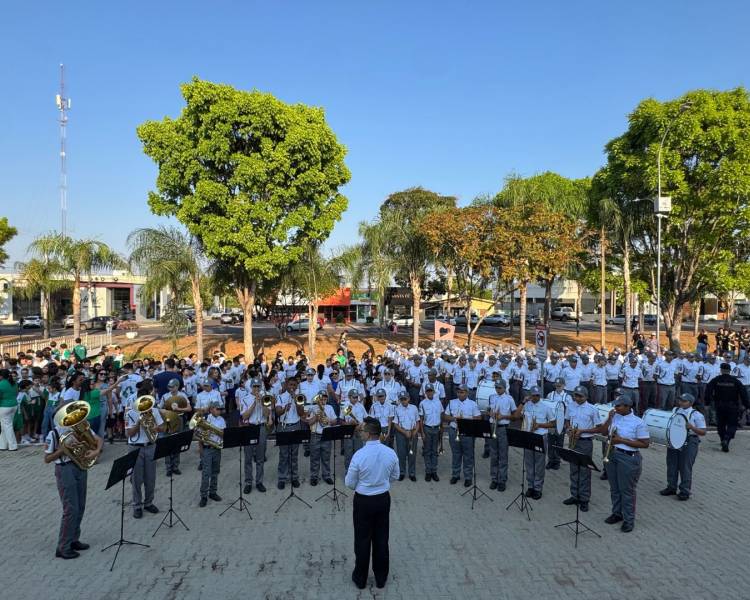 Água Boa celebra Independência do Brasil com ato cívico e participação das escolas